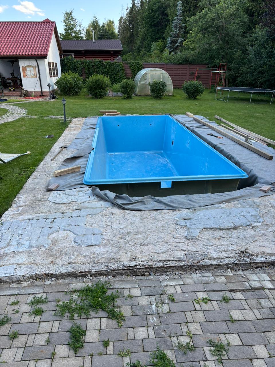Процесс установки композитного бассейна 4